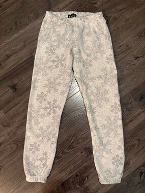 Roots Joggers Sweat Pants snow flake print
